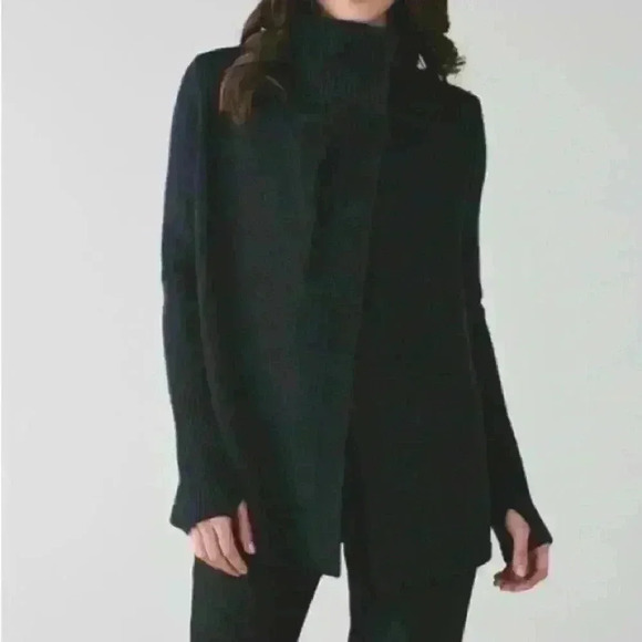 Lululemon Karmic Cocoon Wrap in Heathered Black Size 8 $198